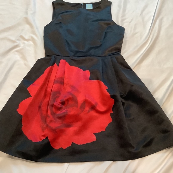 Cece by Cynthia Steffe Black Satin Red Rose Fit and Flare Cocktail Dress, Size 6 - Picture 15 of 15